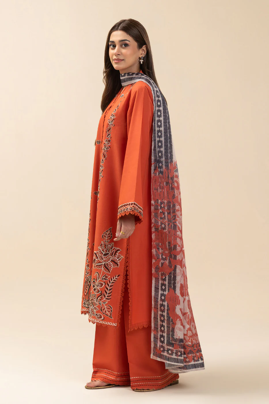 3 PIECE EMBROIDERED LAWN SUIT-SUNSET STREAM (UNSTITCHED) - Image 3