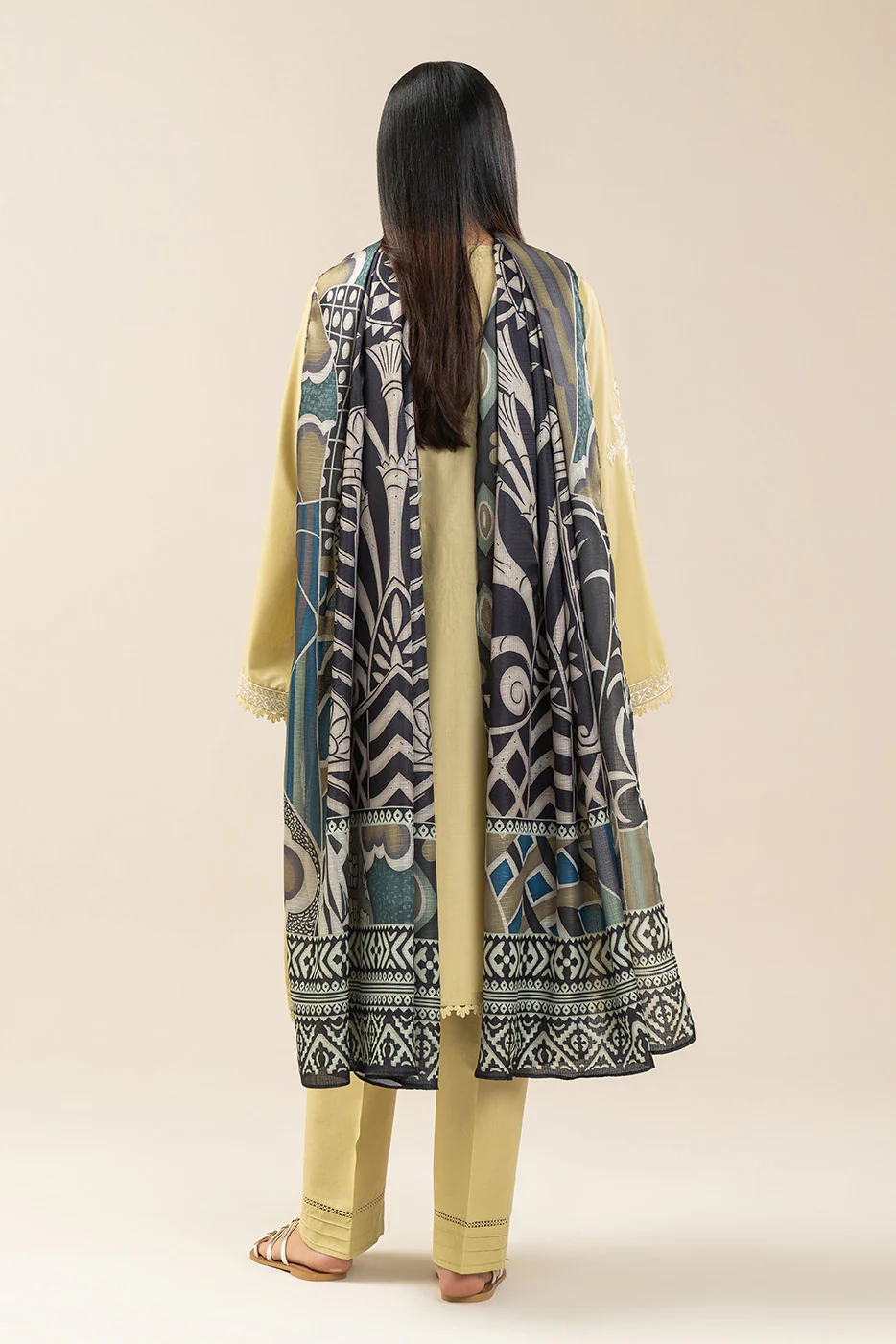 3 PIECE EMBROIDERED LAWN SUIT-SOFT VEIL (UNSTITCHED) - Image 3