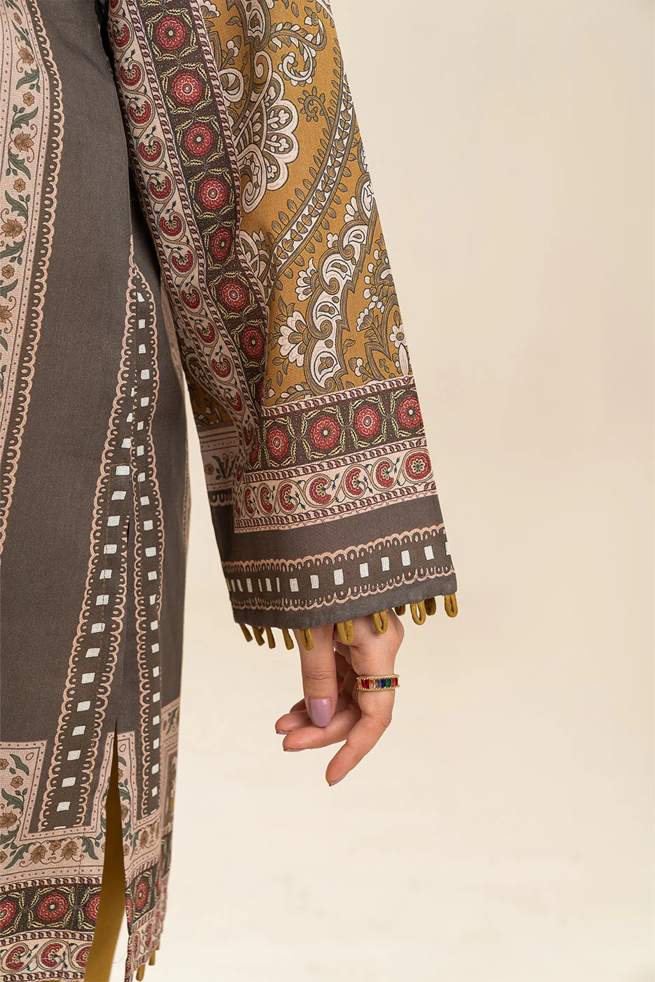 3 PIECE PRINTED LAWN SUIT-HONEY HARMONY (UNSTITCHED) - Image 4