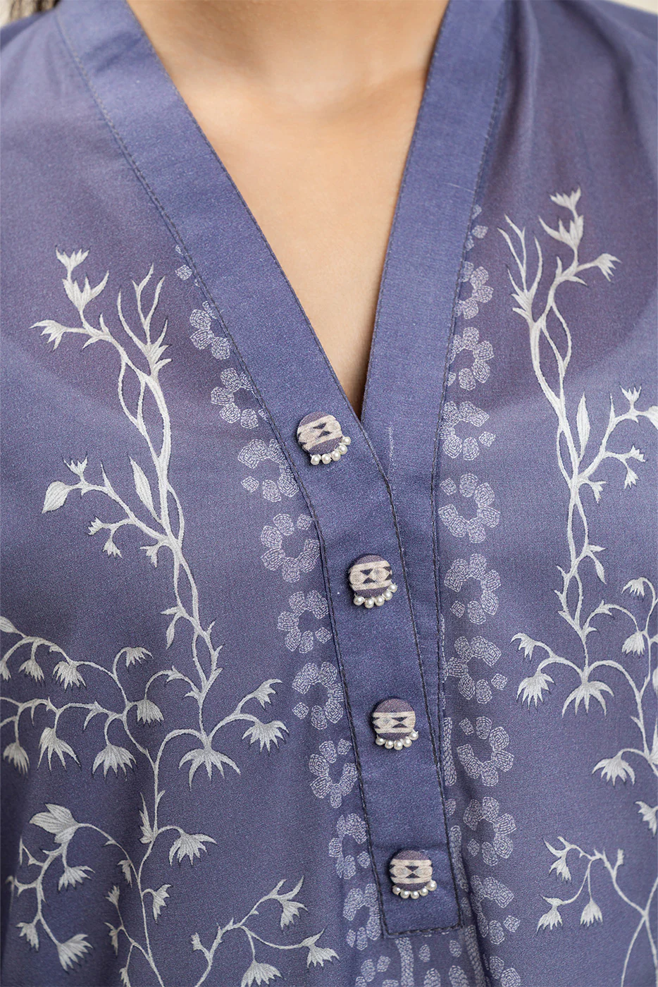 3 PIECE PRINTED LAWN SUIT-RAVEN DIVE (UNSTITCHED) - Image 5
