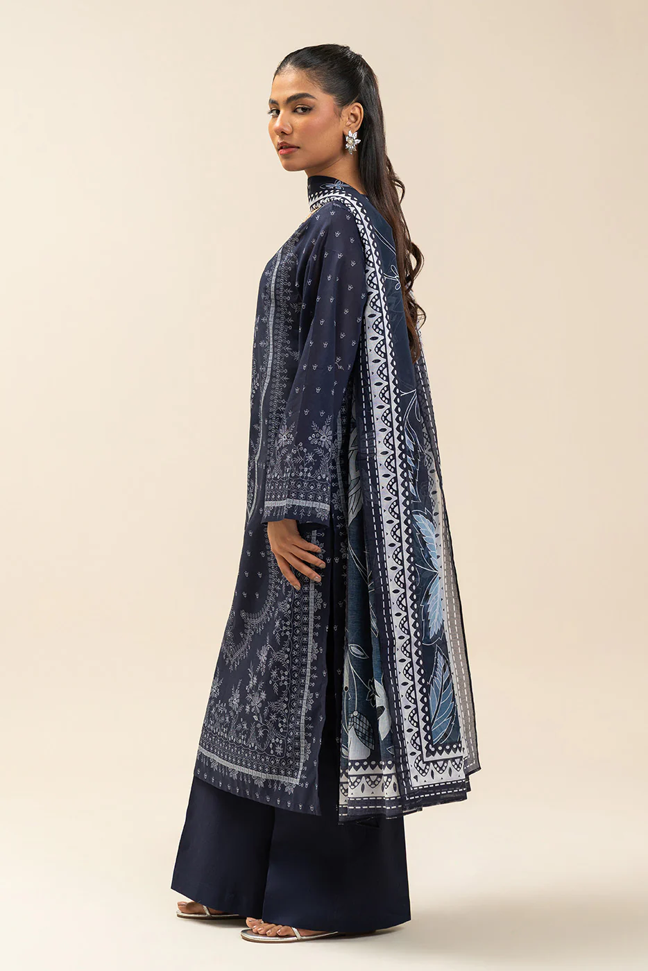 3 PIECE PRINTED LAWN SUIT-BLUE AMBER (UNSTITCHED) - Image 3