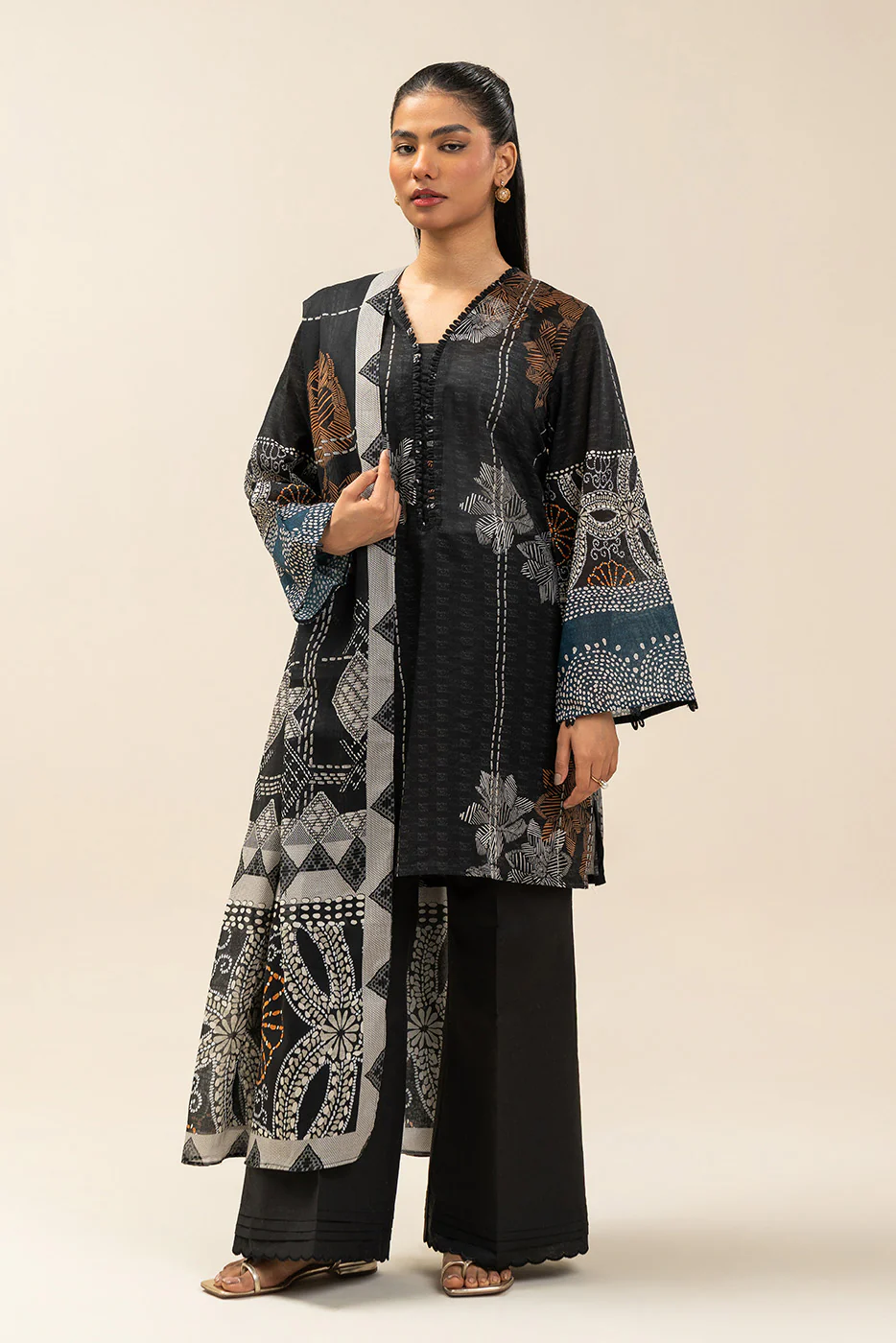3 PIECE PRINTED LAWN SUIT-RAVEN VOGUE (UNSTITCHED) - Image 2