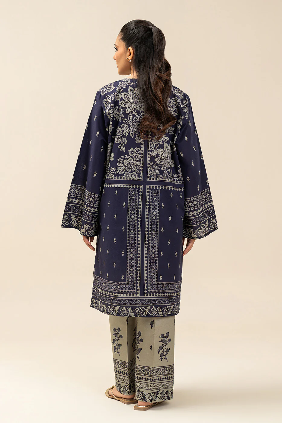 2 PIECE EMBROIDERED LAWN SUIT-PERENNIAL FEST (UNSTITCHED) - Image 6