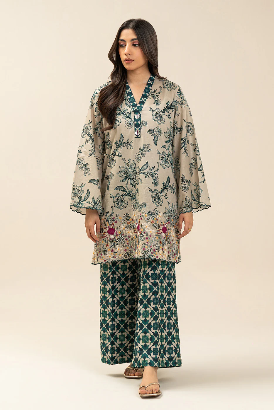 2 PIECE EMBROIDERED LAWN SUIT-EMERALD GARDENS (UNSTITCHED) - Image 2