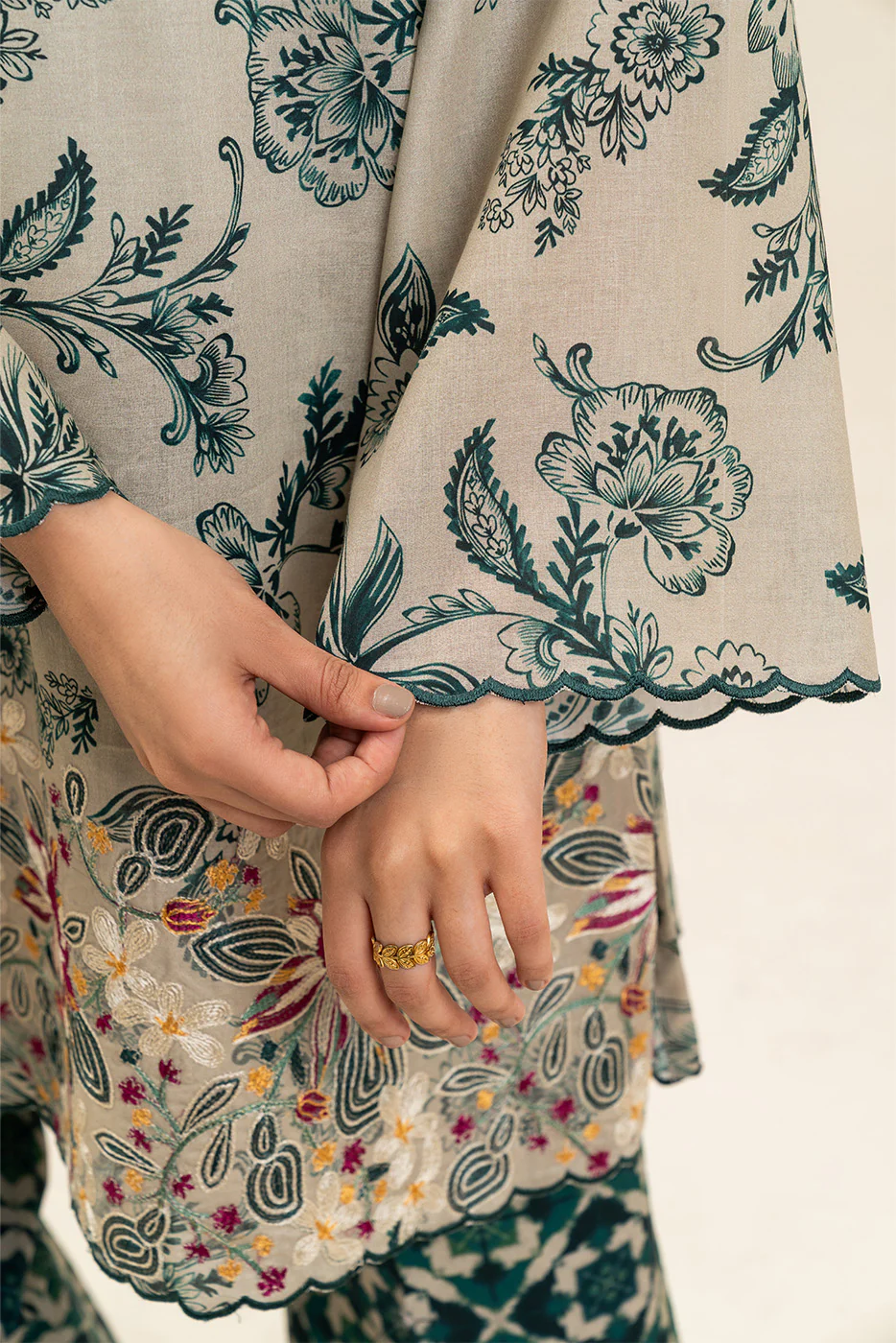 2 PIECE EMBROIDERED LAWN SUIT-EMERALD GARDENS (UNSTITCHED) - Image 6