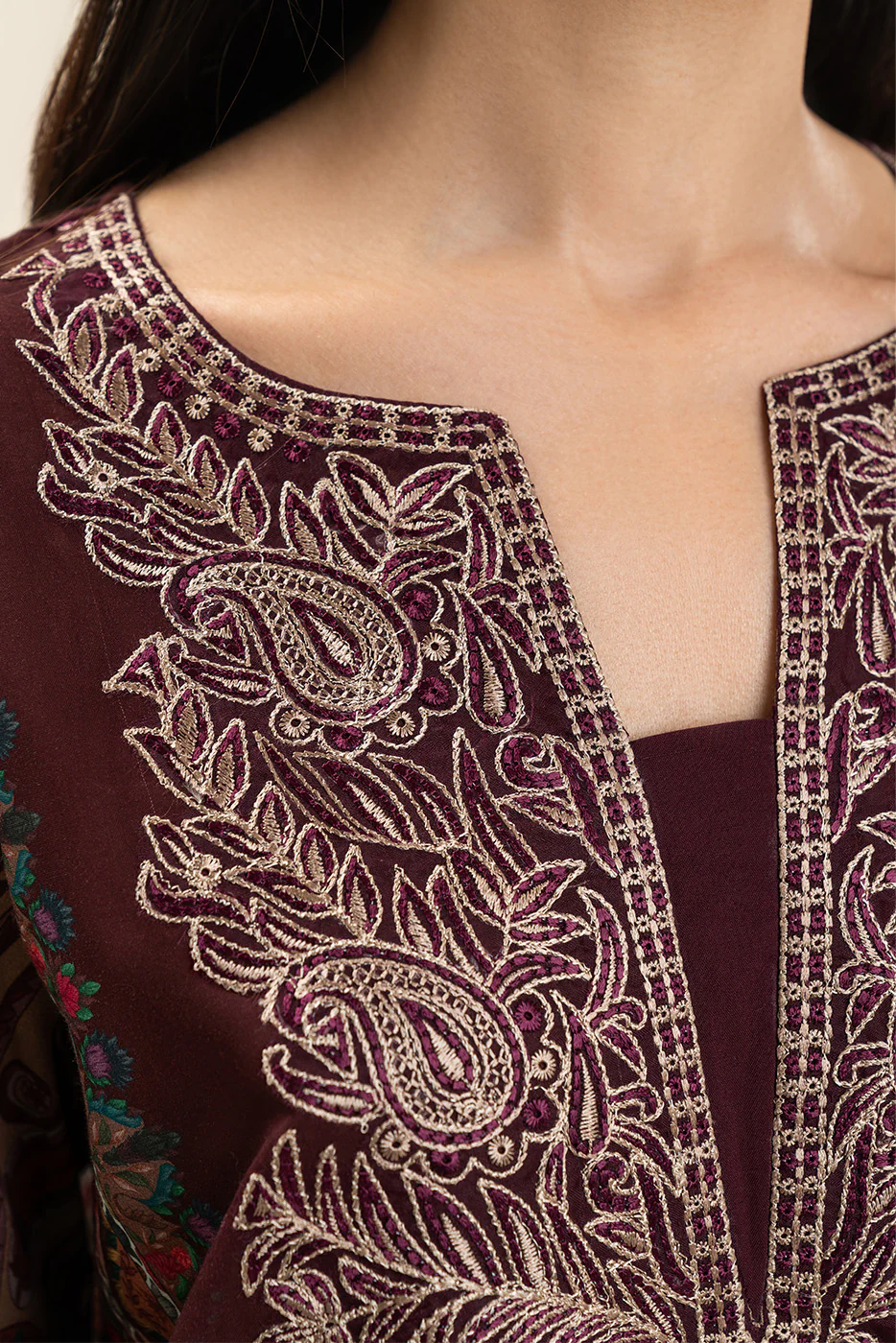 3 PIECE EMBROIDERED LAWN SUIT-ETHNIC PAISLEY (UNSTITCHED) - Image 2