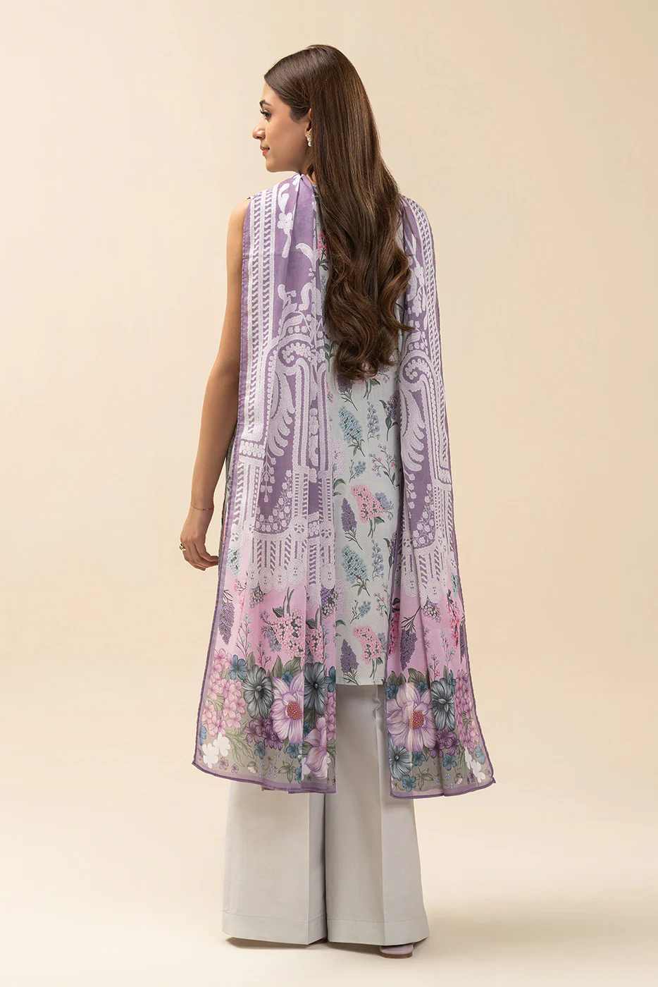 3 PIECE EMBROIDERED LAWN SUIT-LILAC AFFAIR (UNSTITCHED) - Image 4