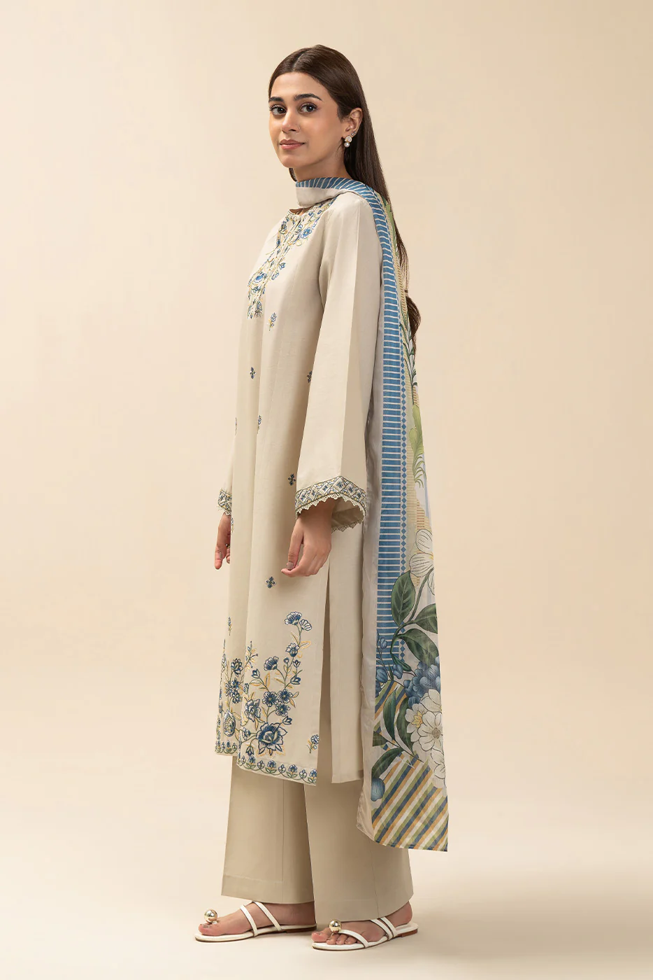 3 PIECE EMBROIDERED LAWN SUIT-IVORY ORCHARD (UNSTITCHED) - Image 3