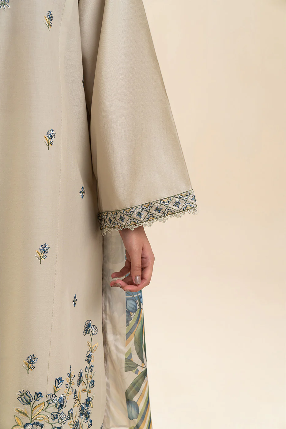 3 PIECE EMBROIDERED LAWN SUIT-IVORY ORCHARD (UNSTITCHED) - Image 6