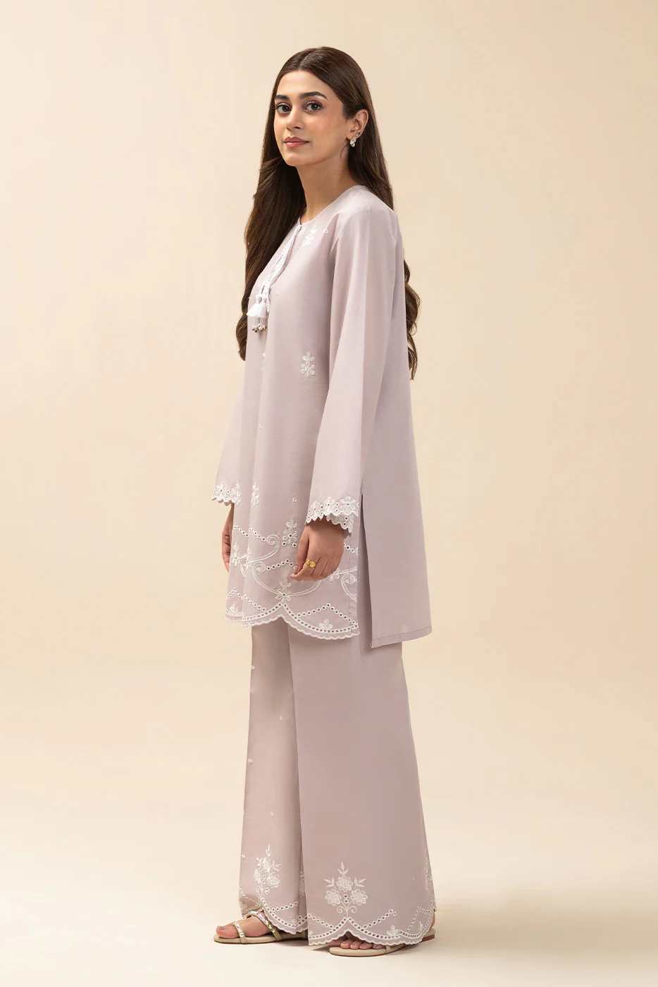 2 PIECE EMBROIDERED LAWN SUIT-MISTY LAVENDER (UNSTITCHED) - Image 3