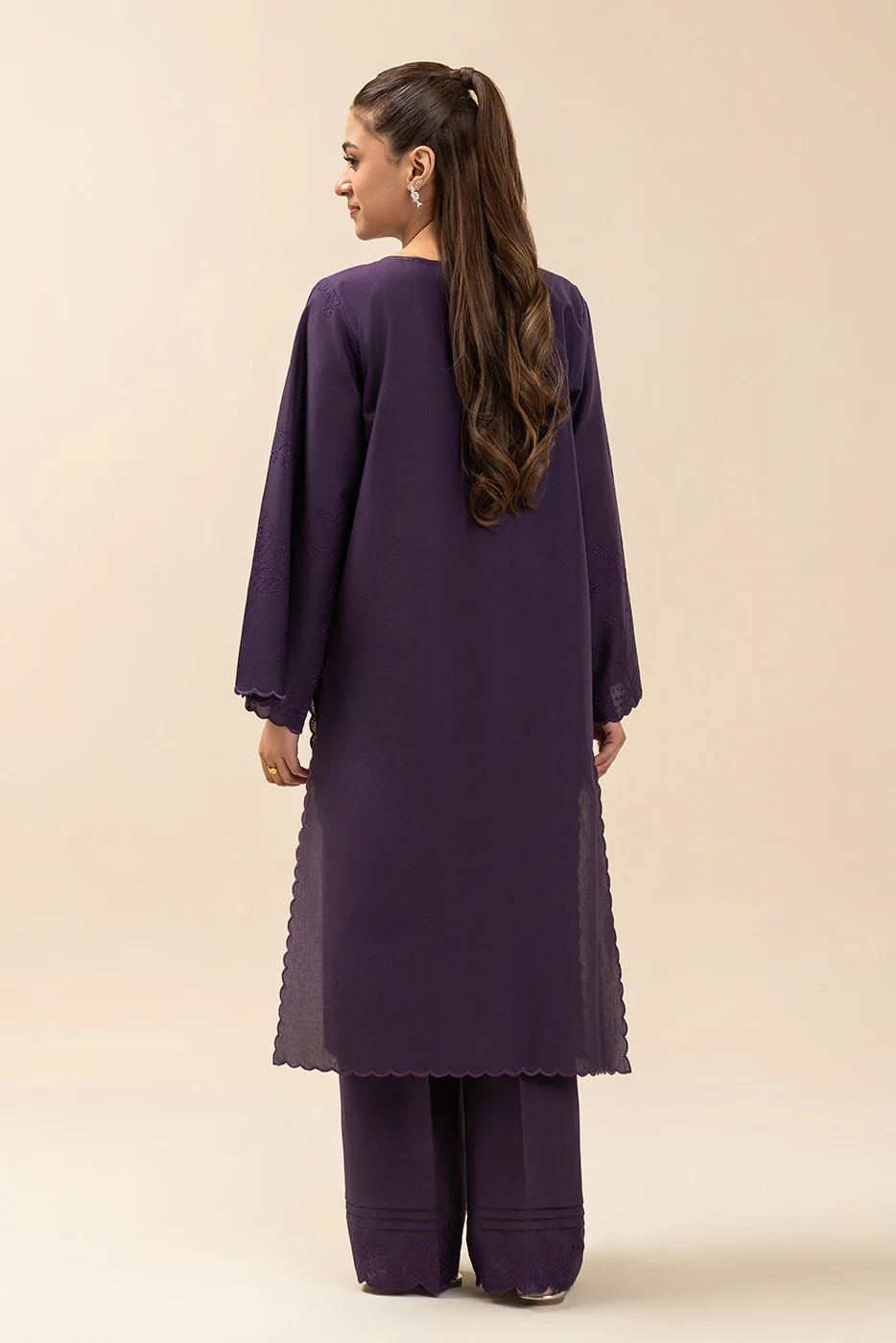 2 PIECE EMBROIDERED LAWN SUIT-NIGHTSHADE (UNSTITCHED) - Image 4