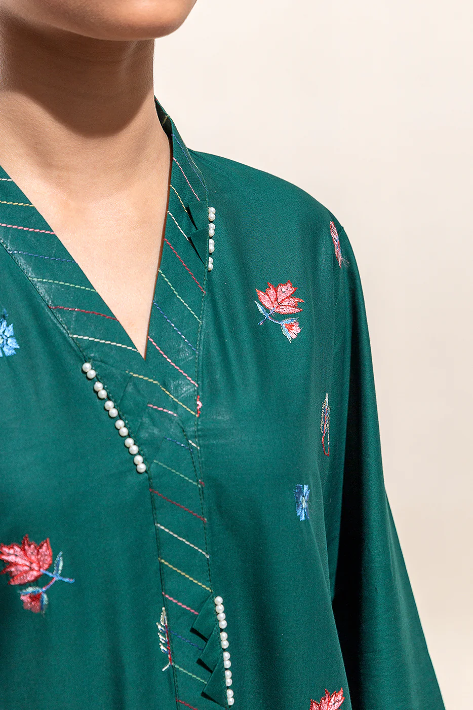 2 PIECE EMBROIDERED LAWN SUIT-PERSIAN GREEN (UNSTITCHED) - Image 4