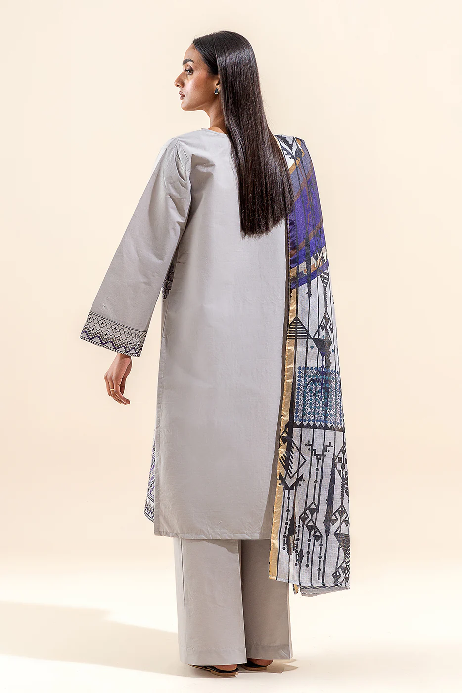 2 PIECE EMBROIDERED LAWN SUIT-ROYAL LEGACY (UNSTITCHED) - Image 5