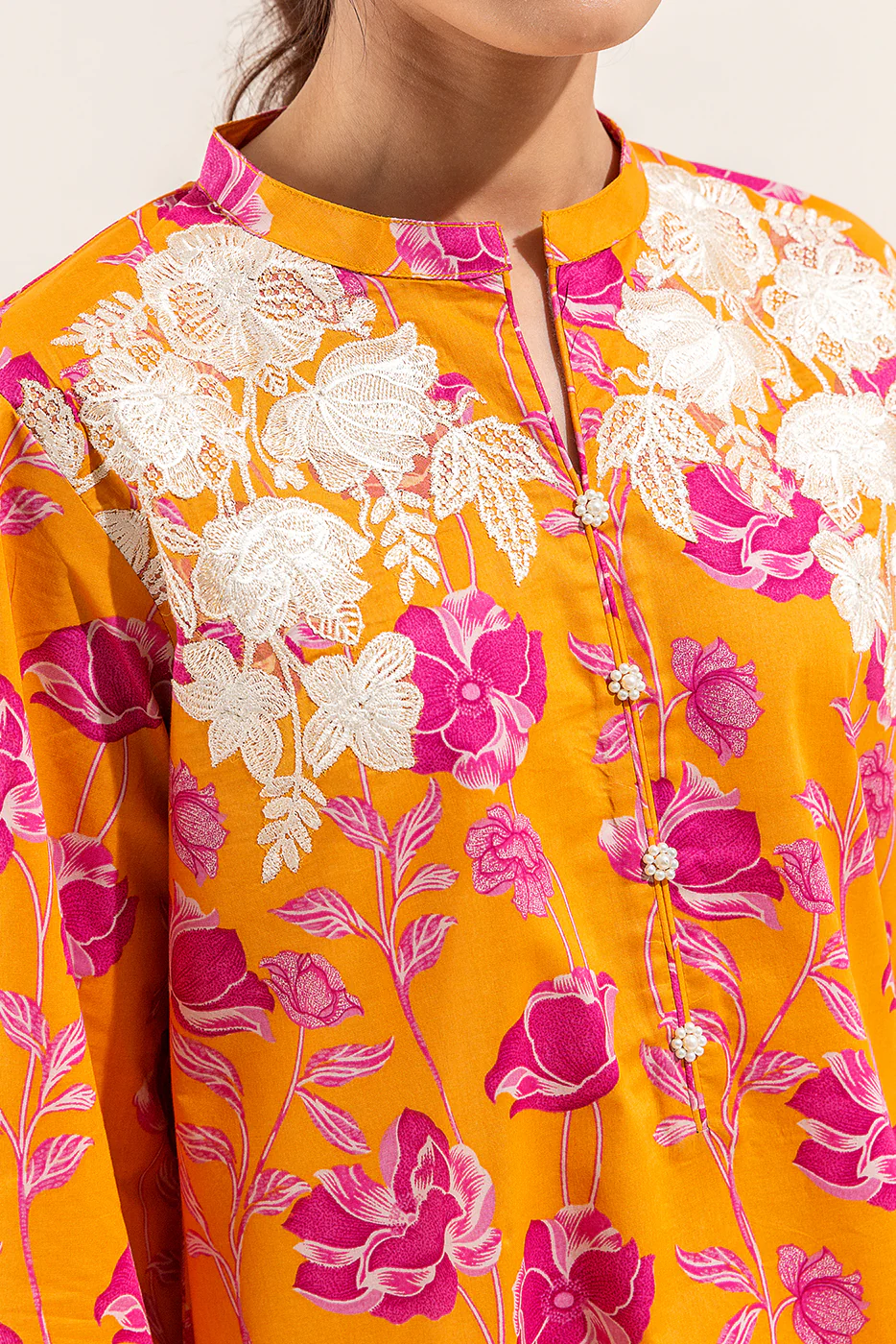2 PIECE EMBROIDERED LAWN SUIT-AUTUMN GLORY (UNSTITCHED) - Image 4