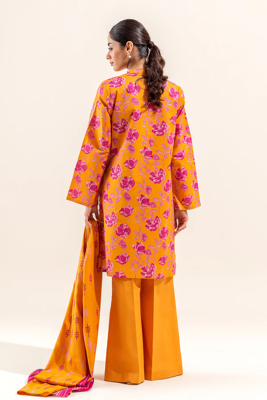 2 PIECE EMBROIDERED LAWN SUIT-AUTUMN GLORY (UNSTITCHED) - Image 5