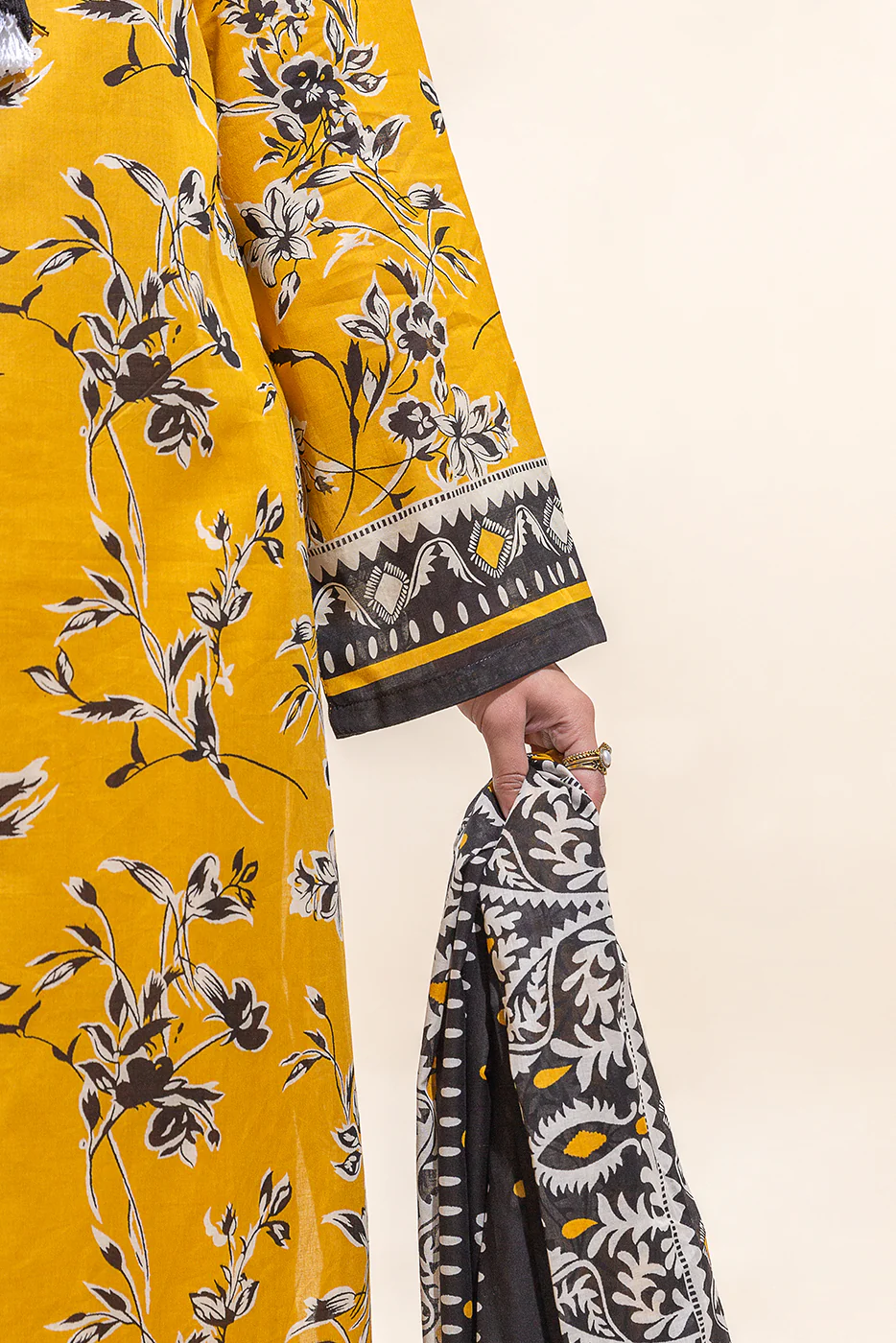 2 PIECE PRINTED LAWN SUIT-YELLOW MIST (UNSTITCHED) - Image 3