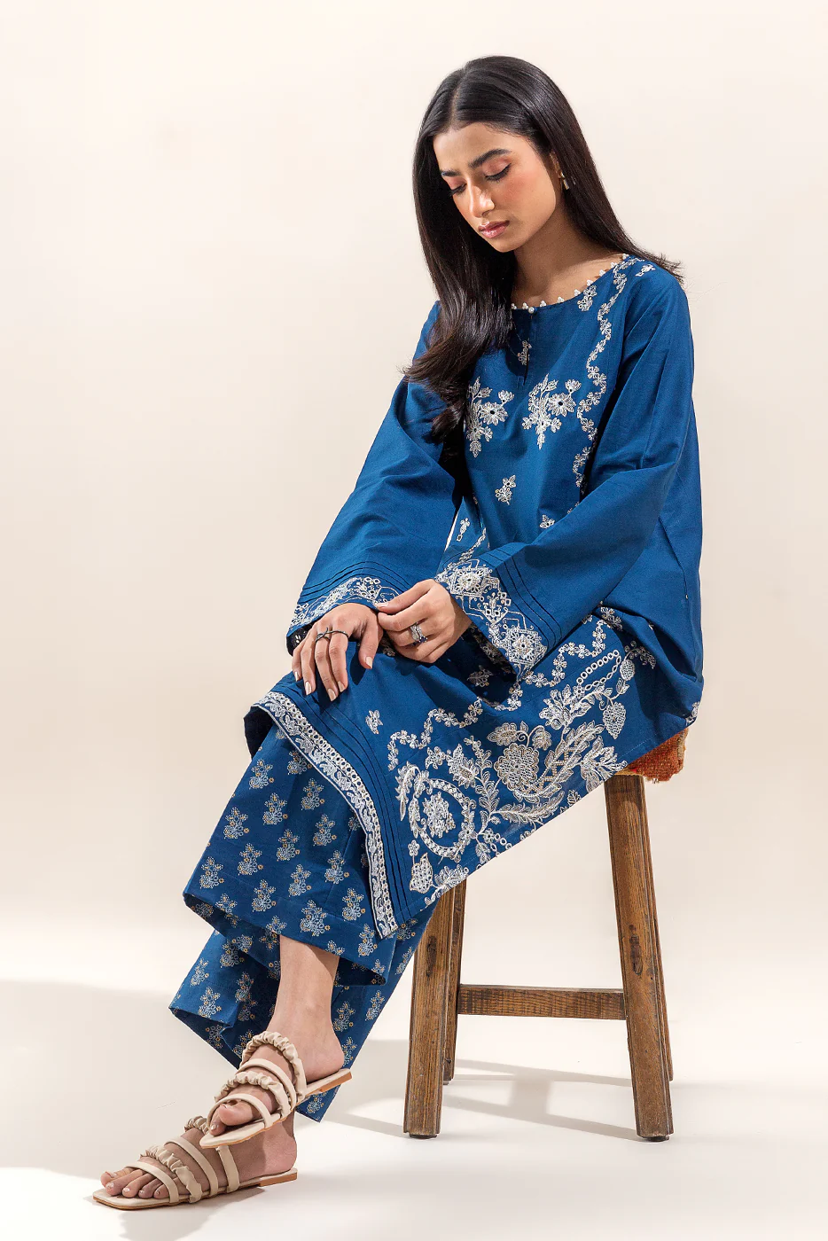 2 PIECE EMBROIDERED LAWN SUIT-MOONLIT OCEAN (UNSTITCHED) - Image 2