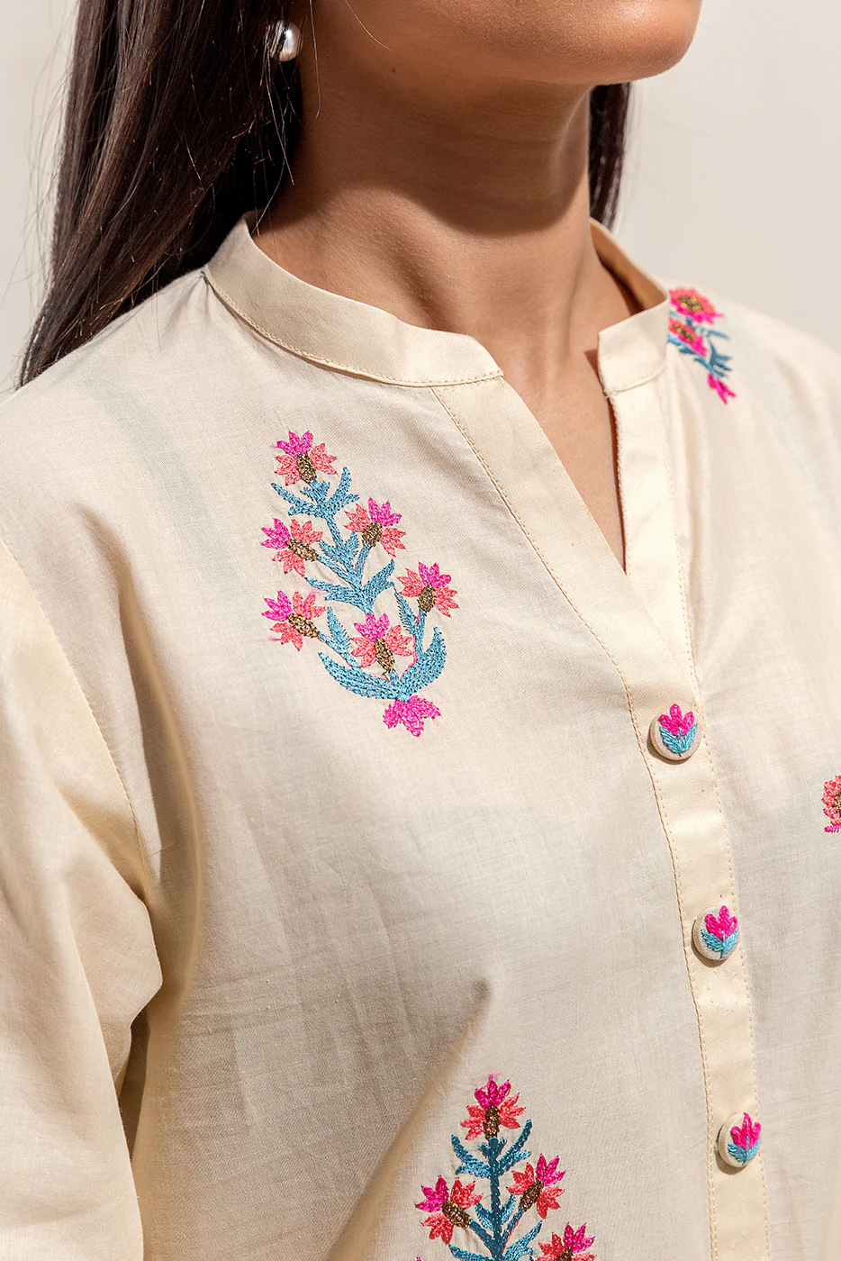 2 PIECE EMBROIDERED LAWN SUIT-FRENCH VANILLA (UNSTITCHED) - Image 5