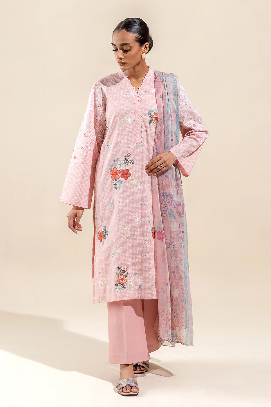 3 PIECE EMBROIDERED LAWN SUIT-ORNATE BLUSH (UNSTITCHED) - Image 2