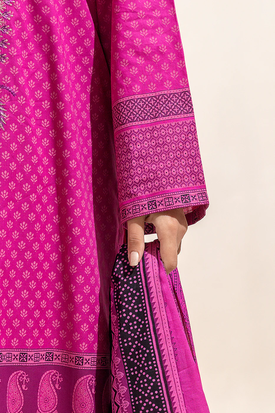 3 PIECE EMBROIDERED LAWN SUIT-RASPBERRY SORBET (UNSTITCHED) - Image 3