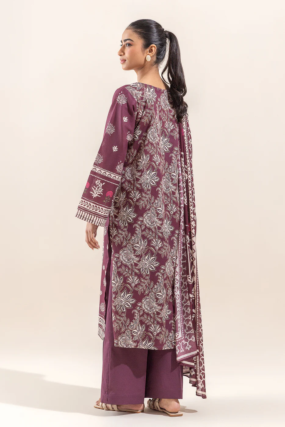 3 PIECE PRINTED LAWN SUIT-RED DAHLIA (UNSTITCHED) - Image 4