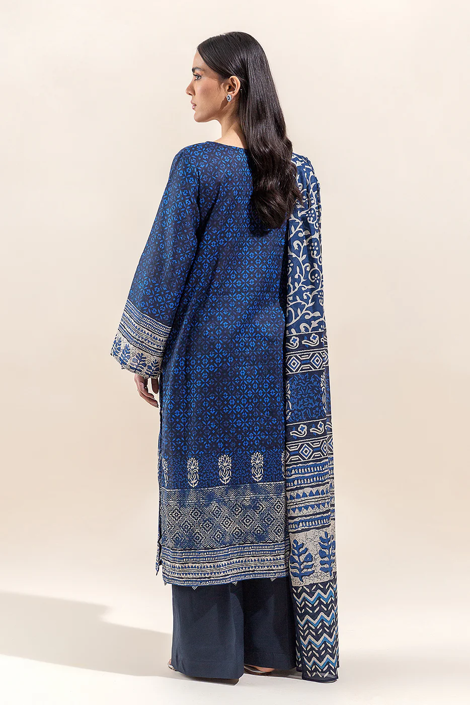 3 PIECE PRINTED LAWN SUIT-AZURE GLOW(UNSTITCHED) - Image 5