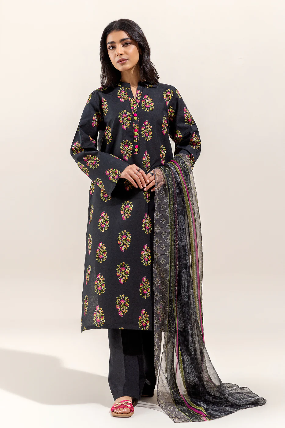 3 PIECE PRINTED LAWN SUIT-CHARCOAL HUES (UNSTITCHED) - Image 5