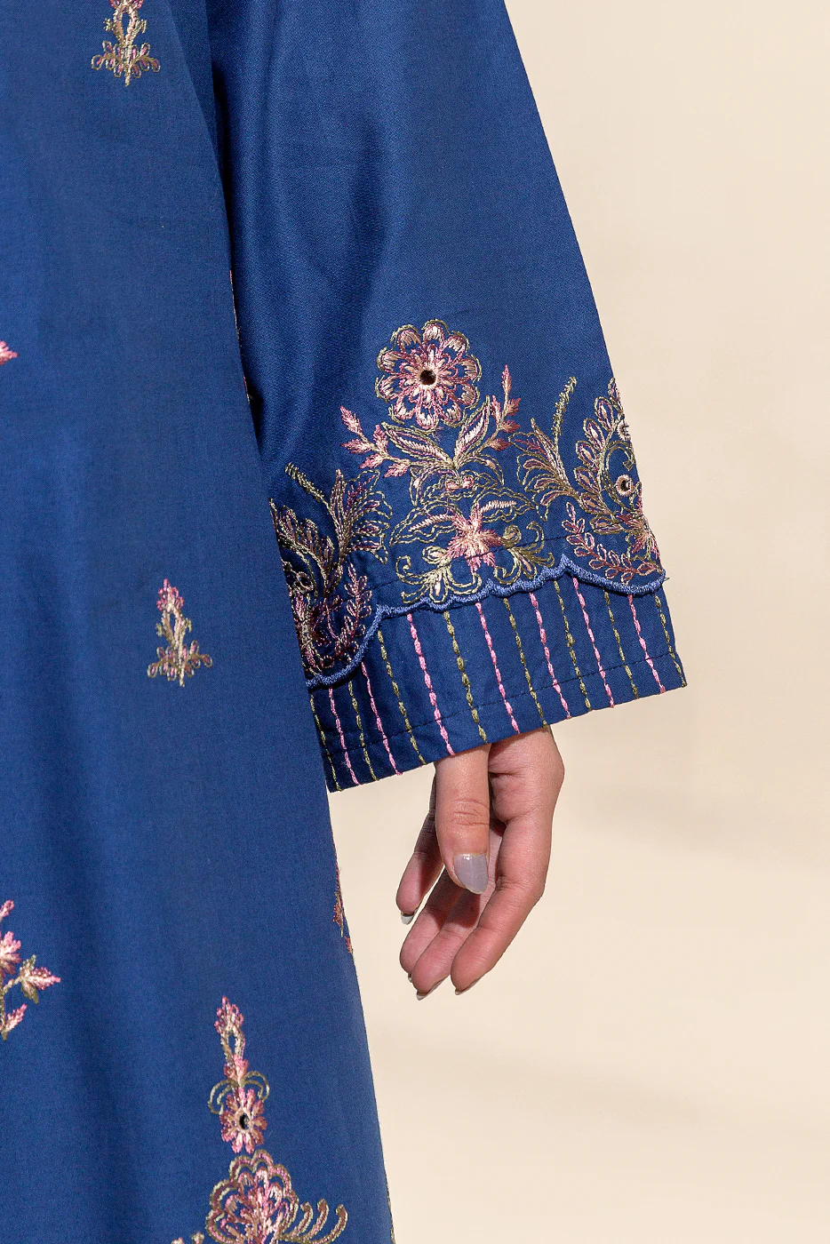 3 PIECE EMBROIDERED LAWN SUIT-TWILLIGHT BLOOM (UNSTITCHED) - Image 3