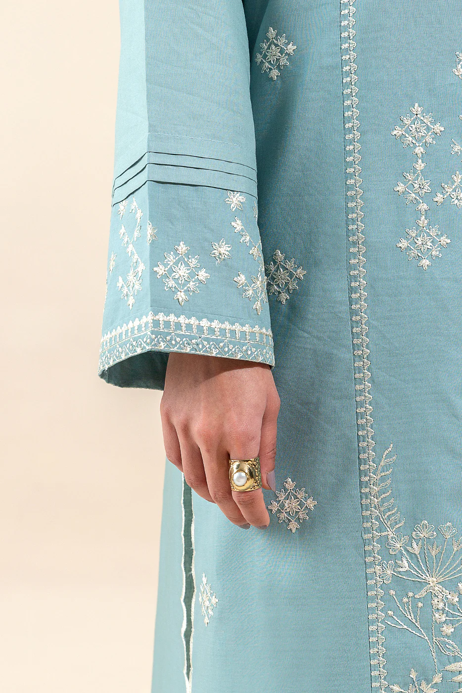 2 PIECE EMBROIDERED LAWN SUIT-MOON GLEAM (UNSTITCHED) - Image 3