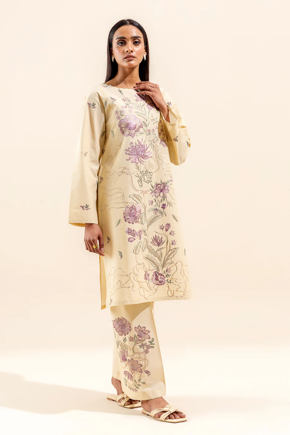 2 PIECE EMBROIDERED LAWN SUIT-DIVINE AURA (UNSTITCHED) - Image 6