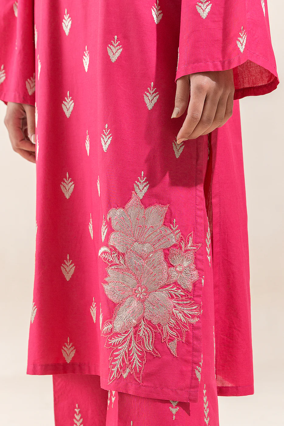 2 PIECE EMBROIDERED LAWN SUIT-PARADISE ROSE (UNSTITCHED) - Image 3
