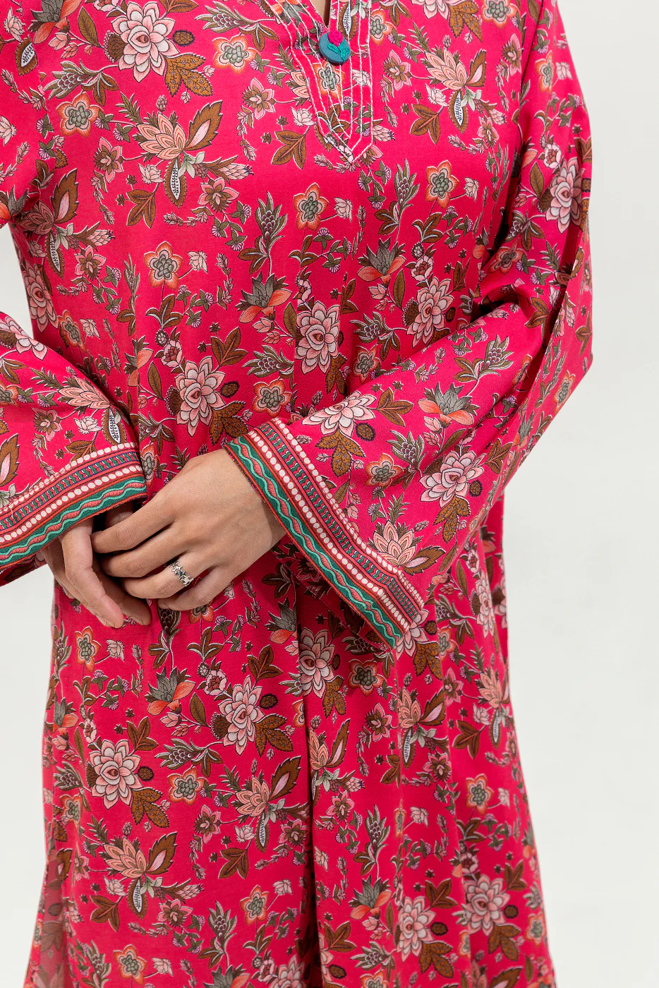 2 PIECE PRINTED VISCOSE SUIT (PRET) - Image 5