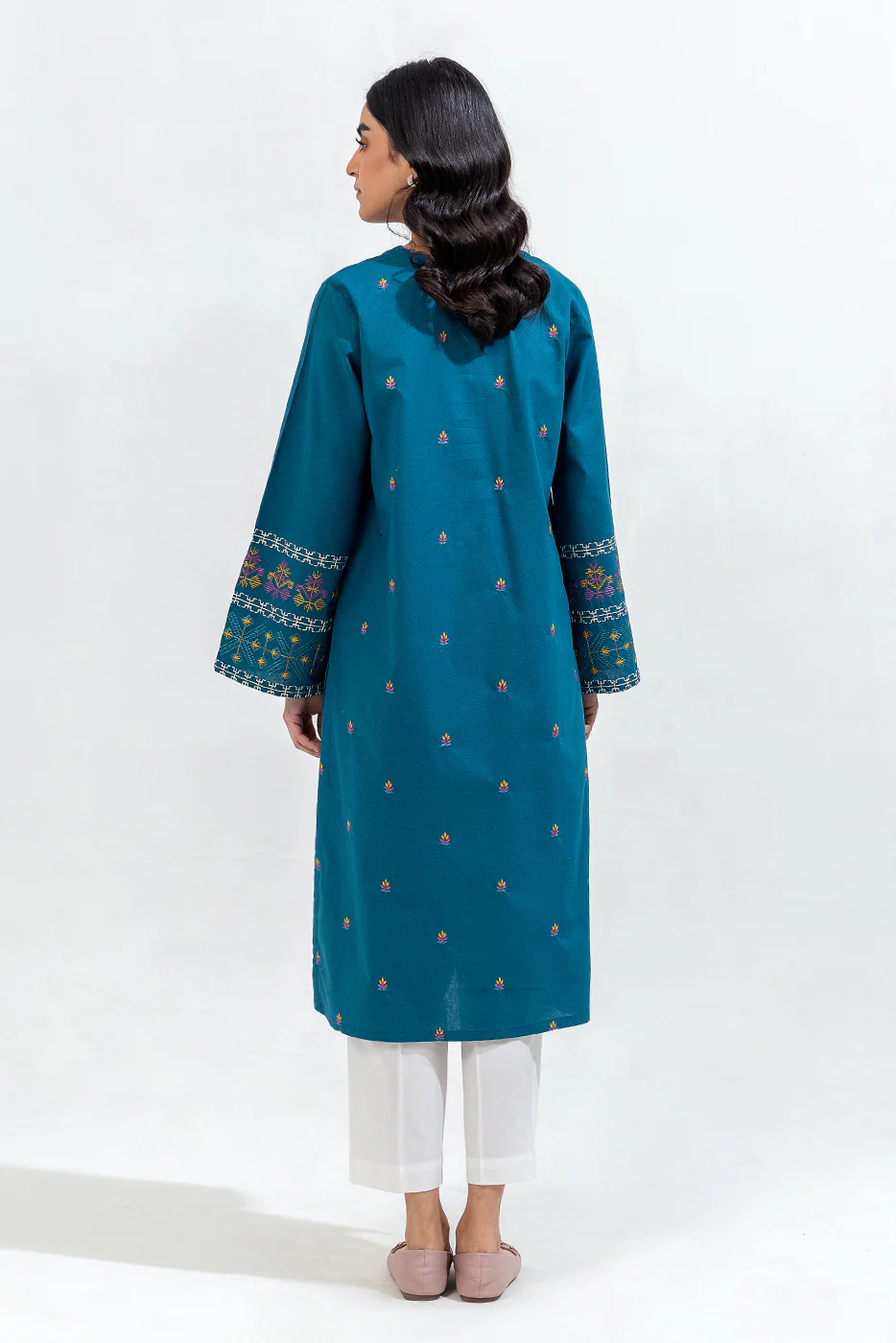 EMBROIDERED CAMBRIC SHIRT (PRET) - Image 3