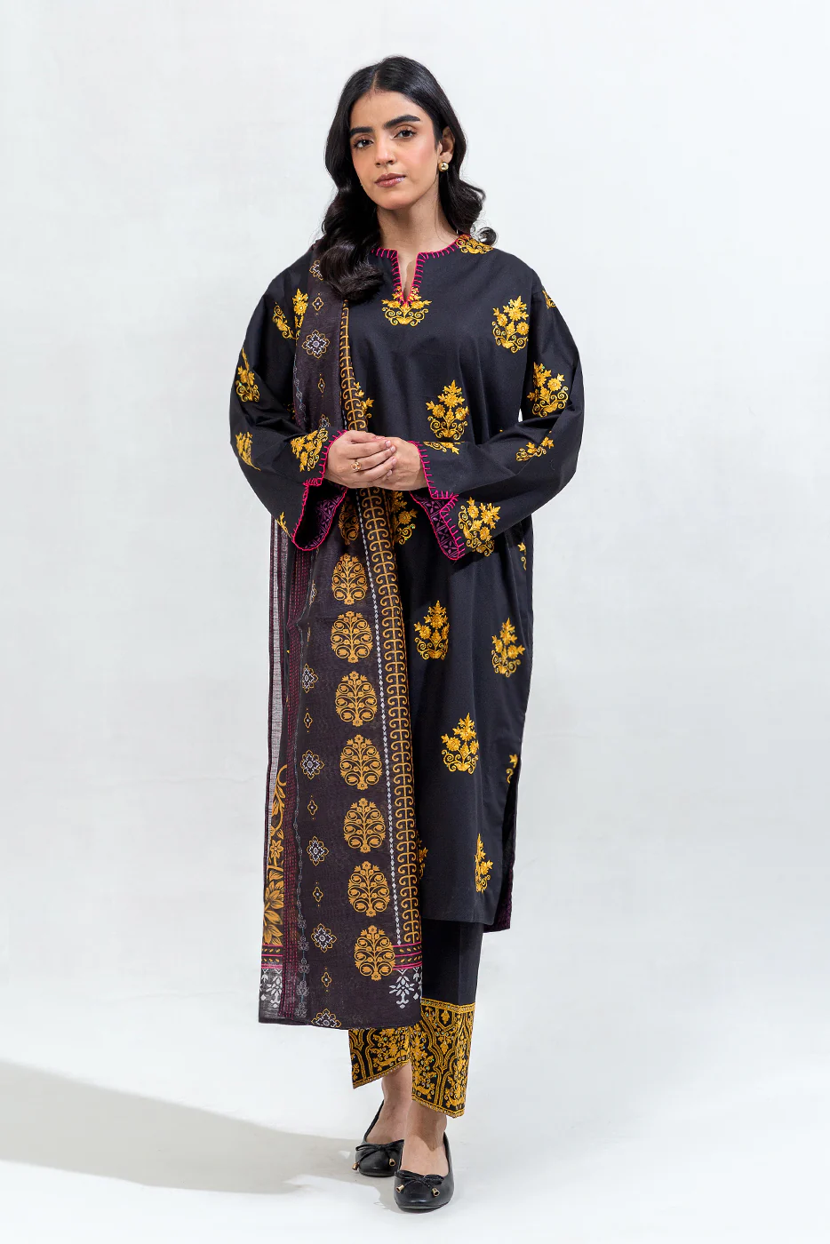 3 PIECE EMBROIDERED CAMBRIC SUIT (PRET) - Image 2
