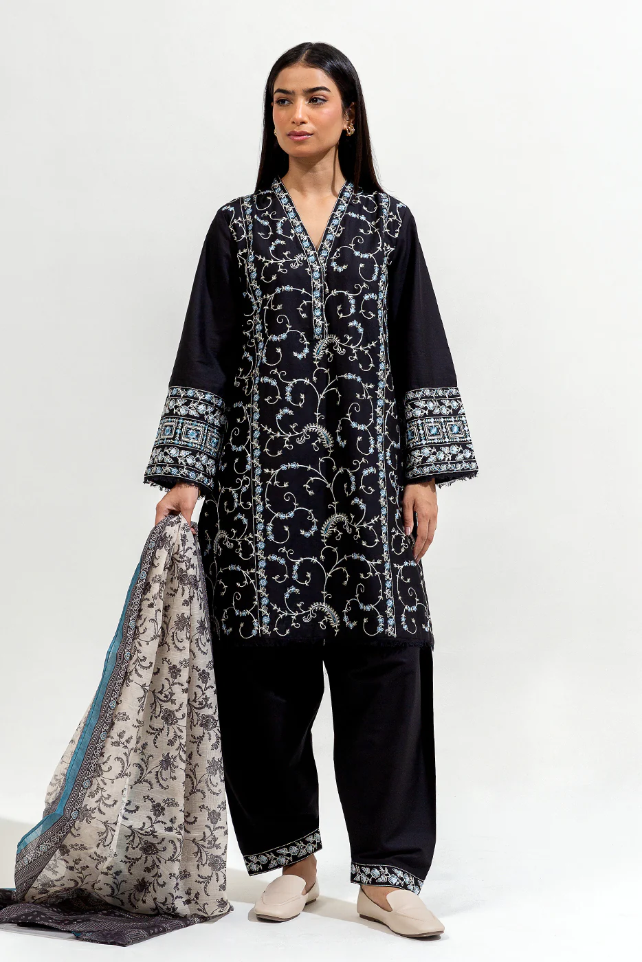 3 PIECE EMBROIDERED CAMBRIC SUIT (PRET) - Image 3