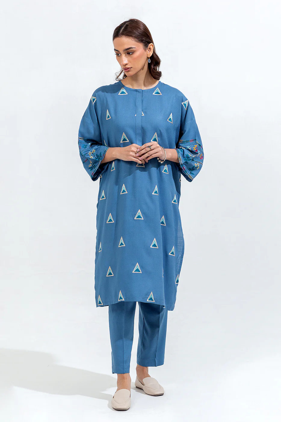 2 PIECE EMBROIDERED VISCOSE SUIT (PRET) - Image 2