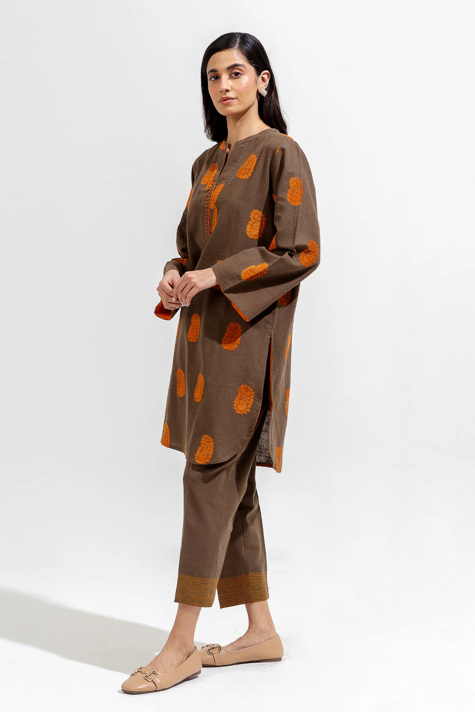 2 PIECE BASIC KHADDAR JACQUARD SUIT (PRET) - Image 2