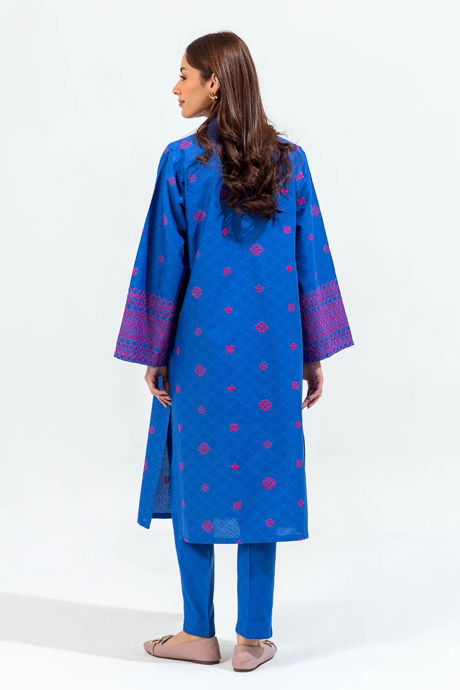 2 PIECE EMBROIDERED CAMBRIC JACQUARD SUIT (PRET) - Image 3