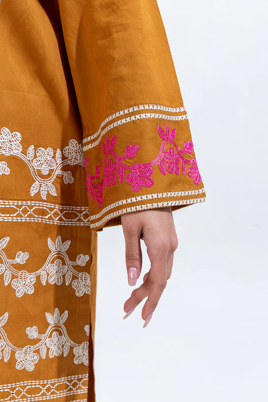 2 PIECE EMBROIDERED CAMBRIC JACQUARD SUIT (PRET) - Image 5