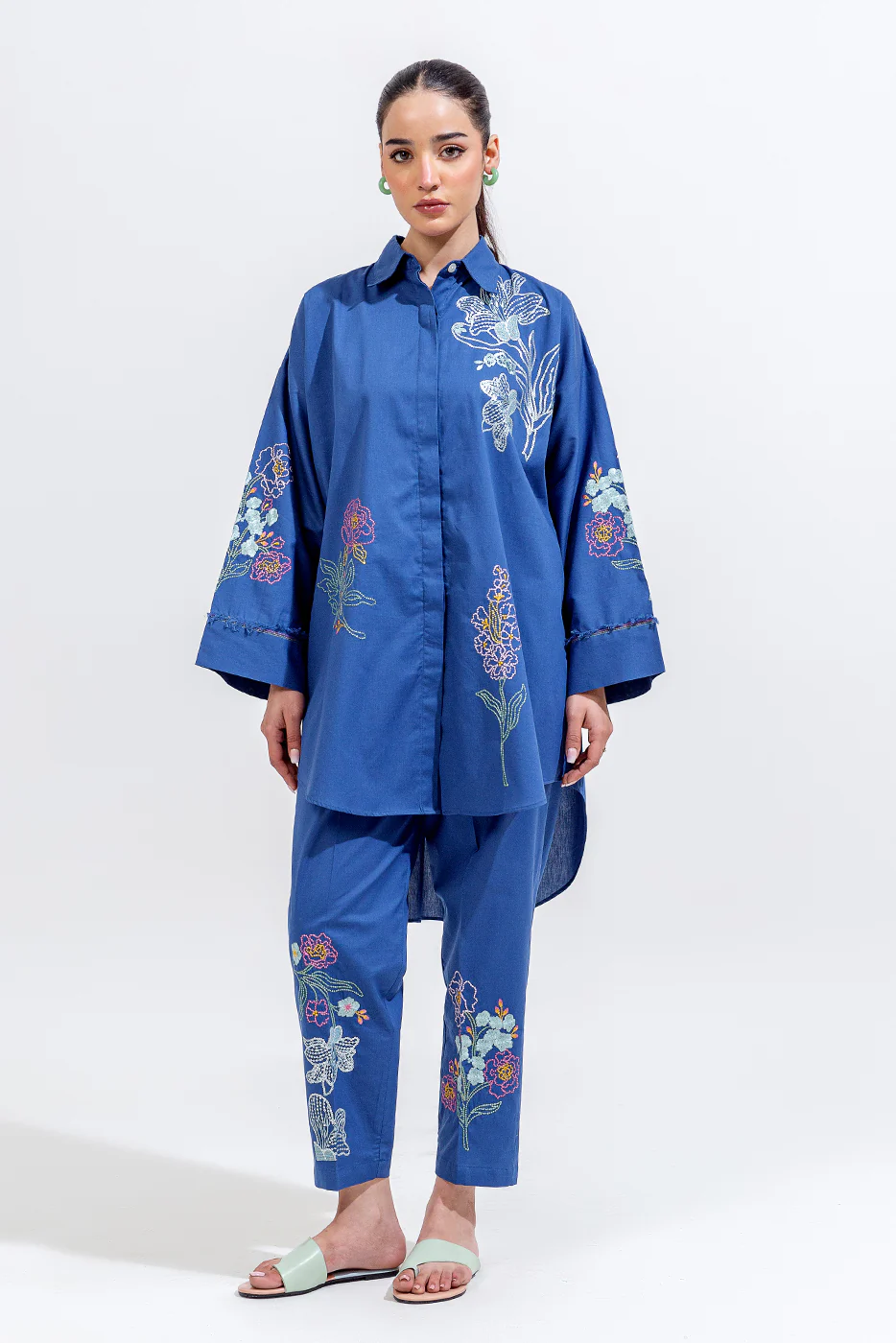 2 PIECE BASIC CAMBRIC SUIT (PRET) - Image 2