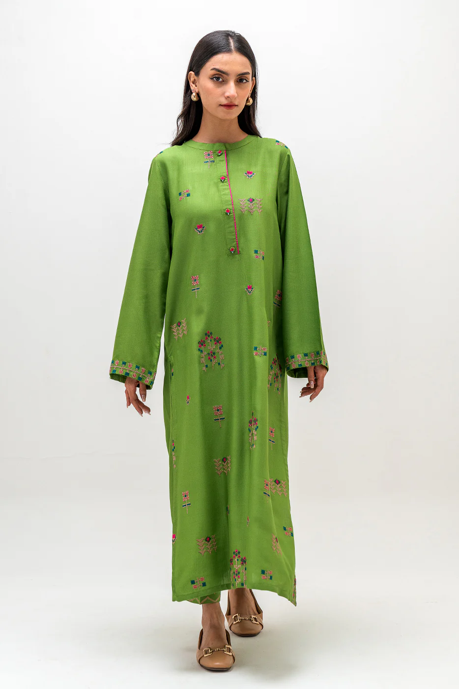 2 PIECE EMBROIDERED VISCOSE SUIT (PRET) - Image 2