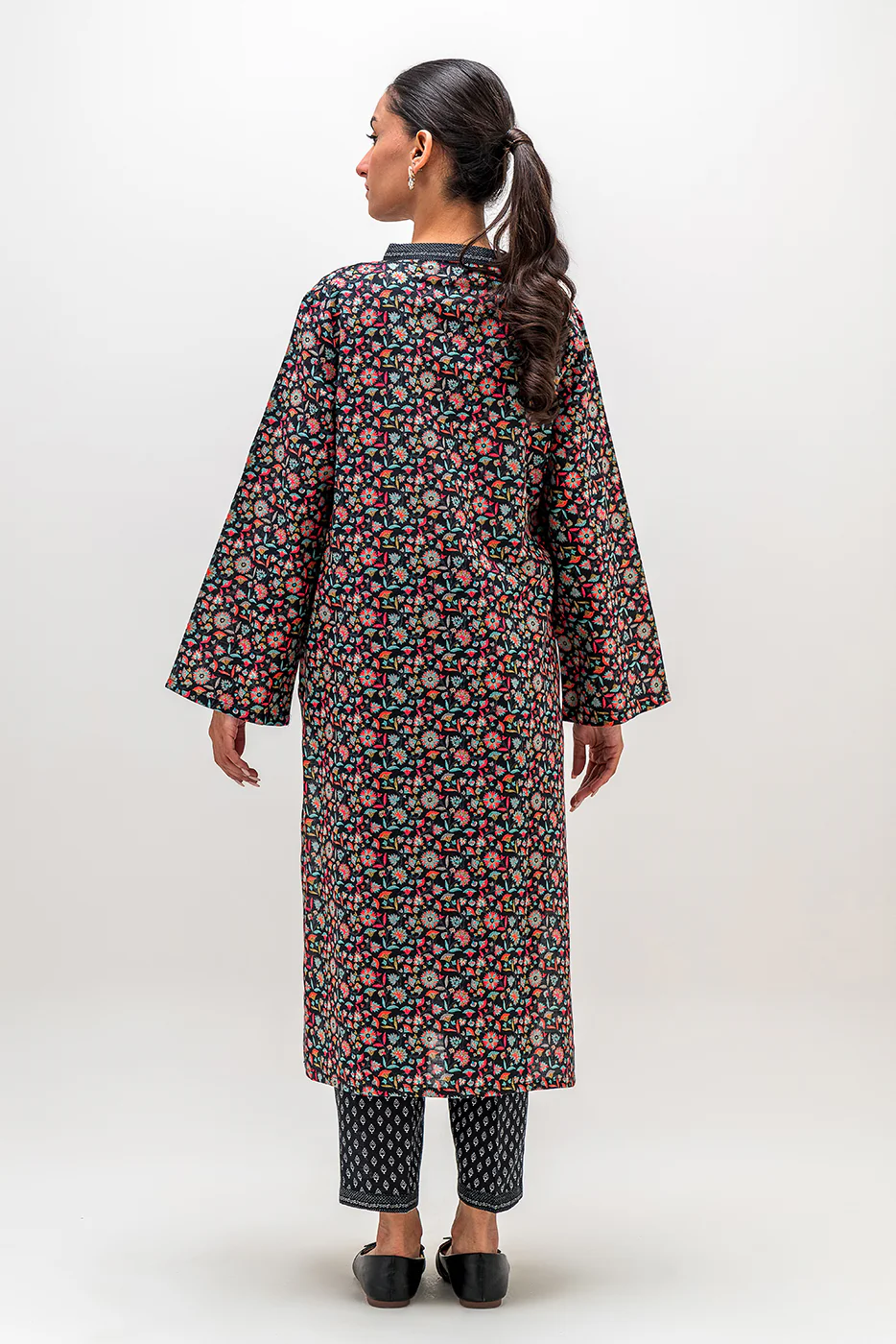2 PIECE PRINTED KHADDAR SUIT (PRET) - Image 3