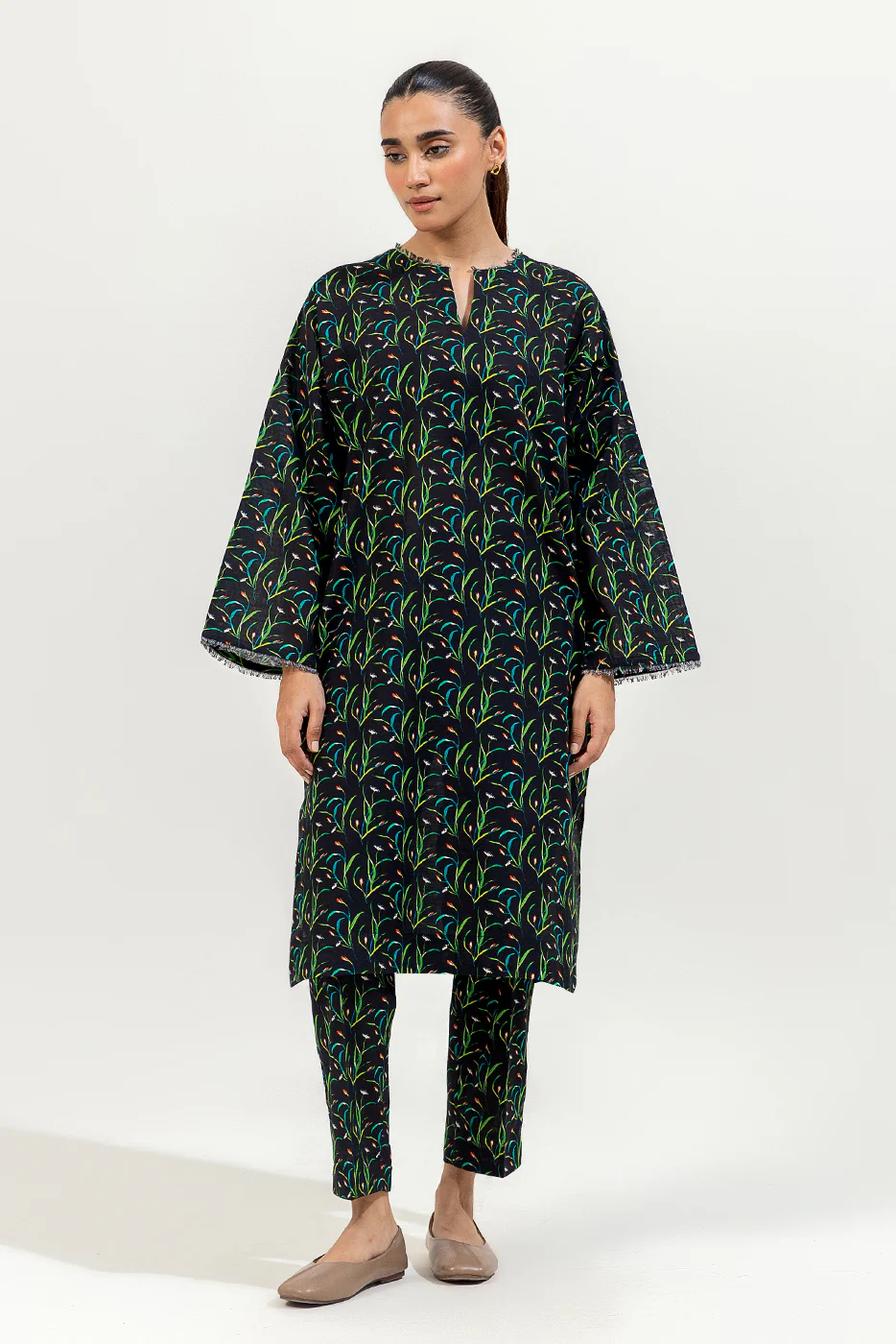 2 PIECE PRINTED KHADDAR SUIT (PRET) - Image 2