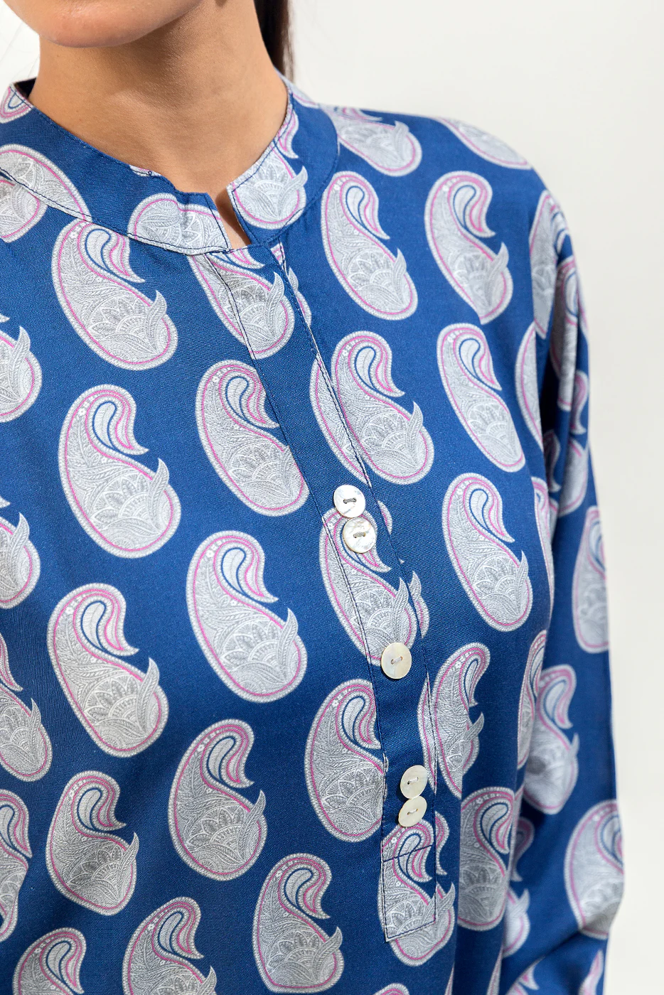 2 PIECE PRINTED VISCOSE SUIT (PRET) - Image 4