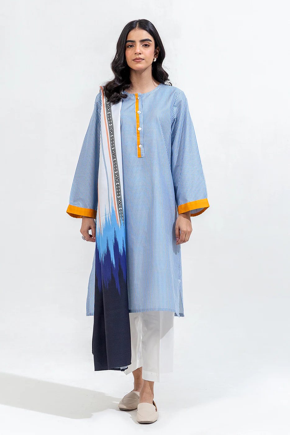 2 PIECE PRINTED CAMBRIC SUIT (PRET) - Image 2