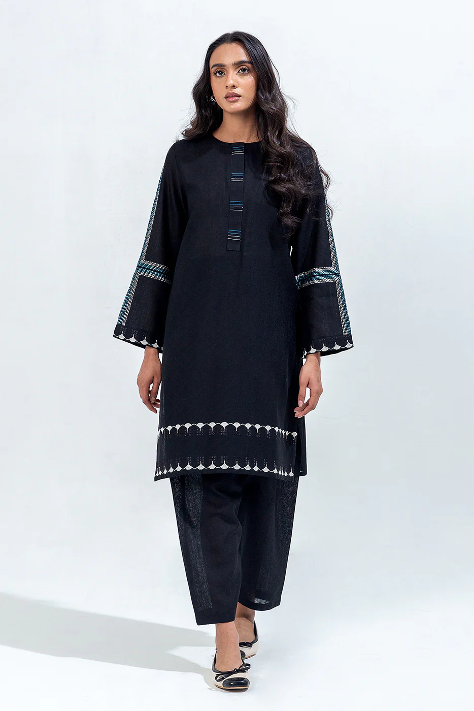 2 PIECE EMBROIDERED KHADDAR JACQUARD SUIT (PRET) - Image 2