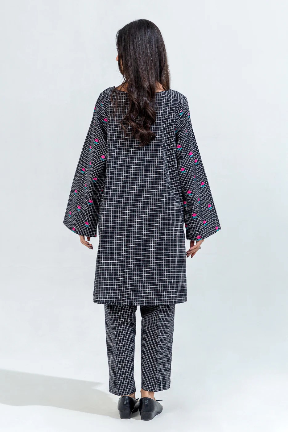 2 PIECE EMBROIDERED JACQUARD SUIT (PRET) - Image 3