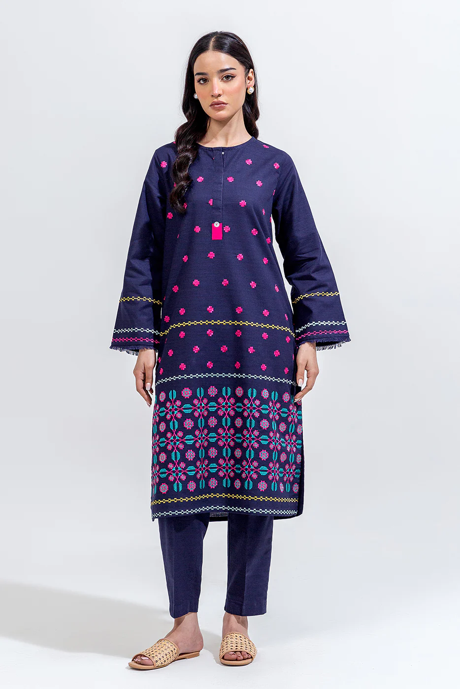 2 PIECE BASIC KHADDAR SUIT (PRET) - Image 2