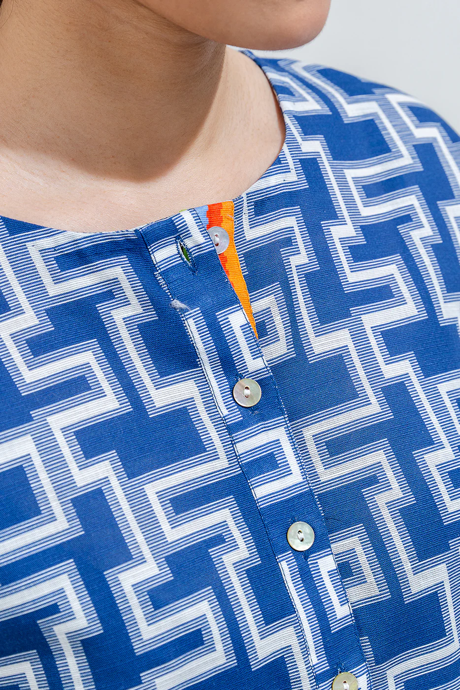 PRINTED KHADDAR SHIRT (PRET) - Image 4
