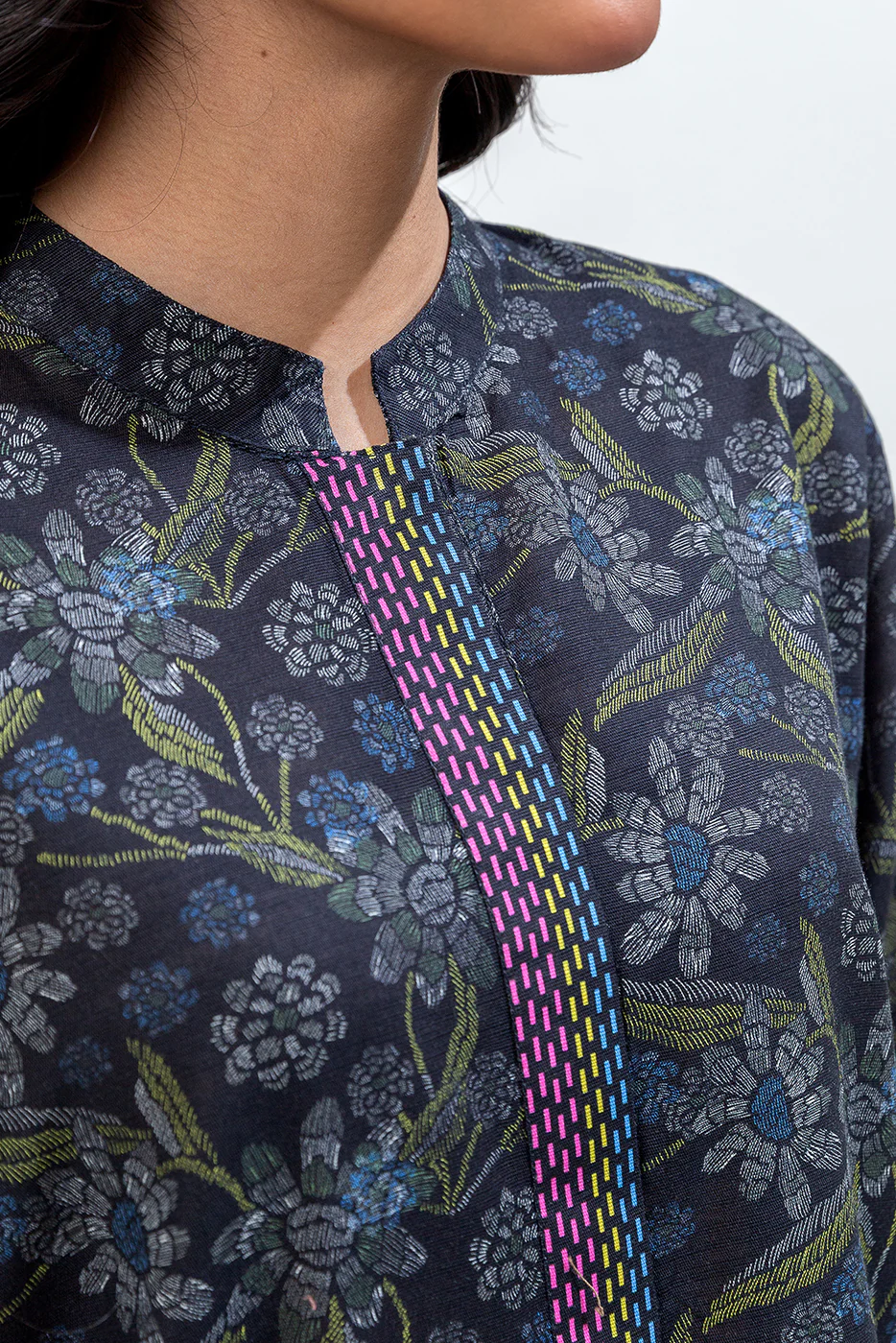 PRINTED KHADDAR SHIRT (PRET) - Image 4